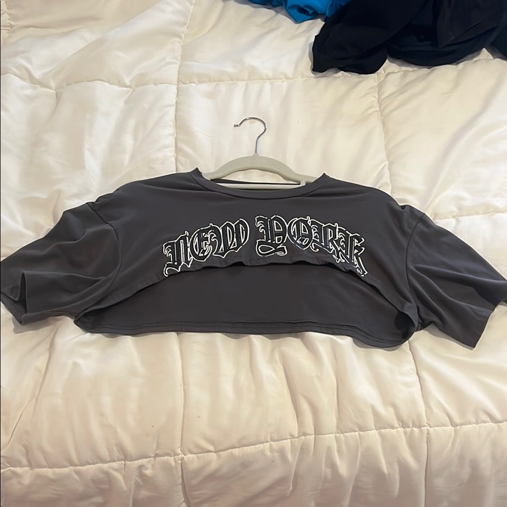 ROMWE Charcoal Graphic Cropped Tee